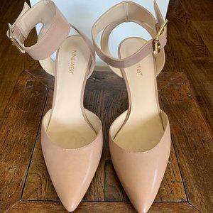 Nine West bone-color ankle strap pump size 8.5